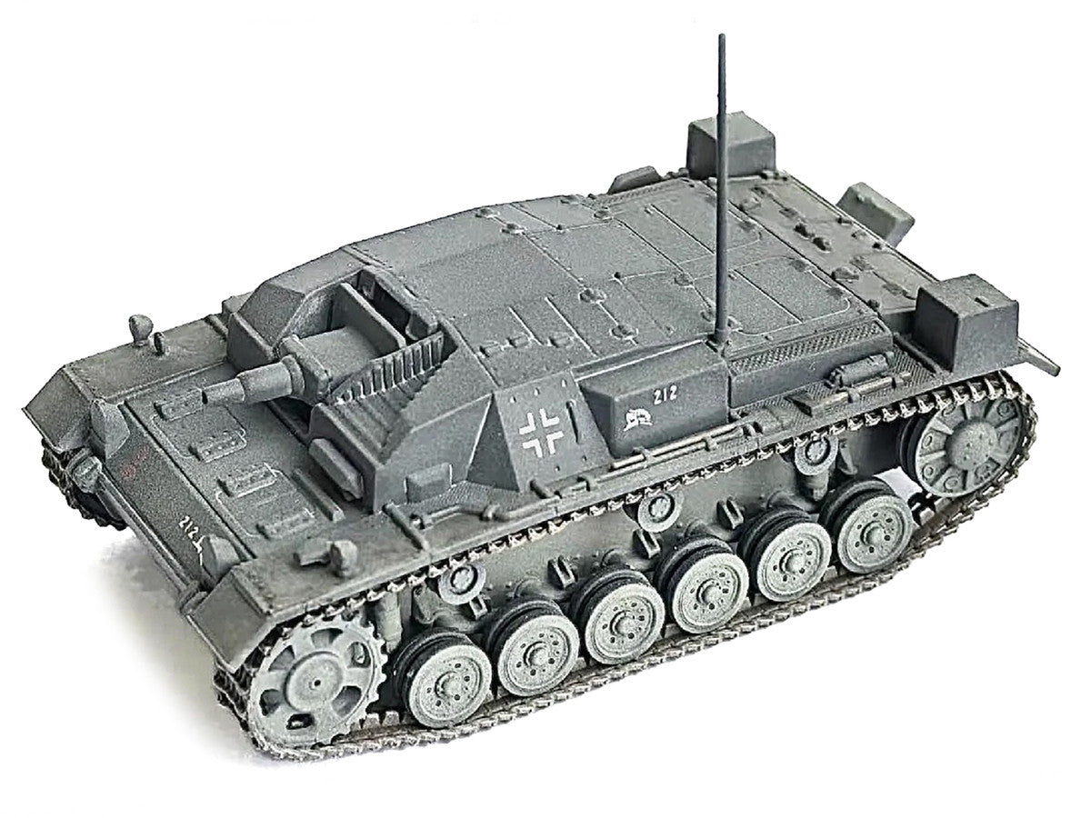 Germany StuG. III Ausf.B Tank "StuG.Abt. 226 Eastern Front" (1941) German Army "NEO Dragon Armor" Series 1/72 Plastic Model by Dragon Models-1